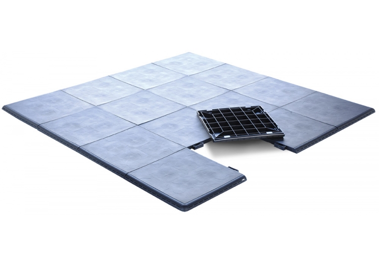 Interlocking panels for customized deck size